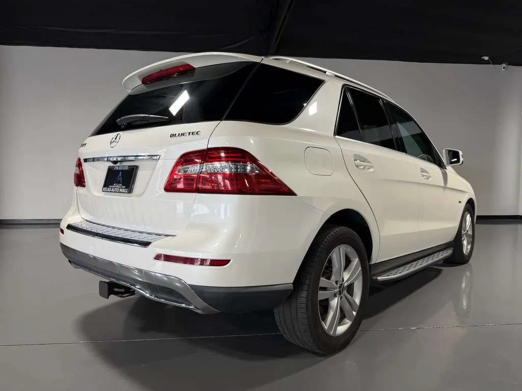 Used 2012 Mercedes-Benz ML 350 BlueTEC 4MATIC image 4