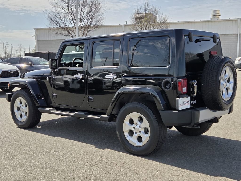 Used 2013 Jeep Wrangler Unlimited Sahara w/ Connectivity Group image 3