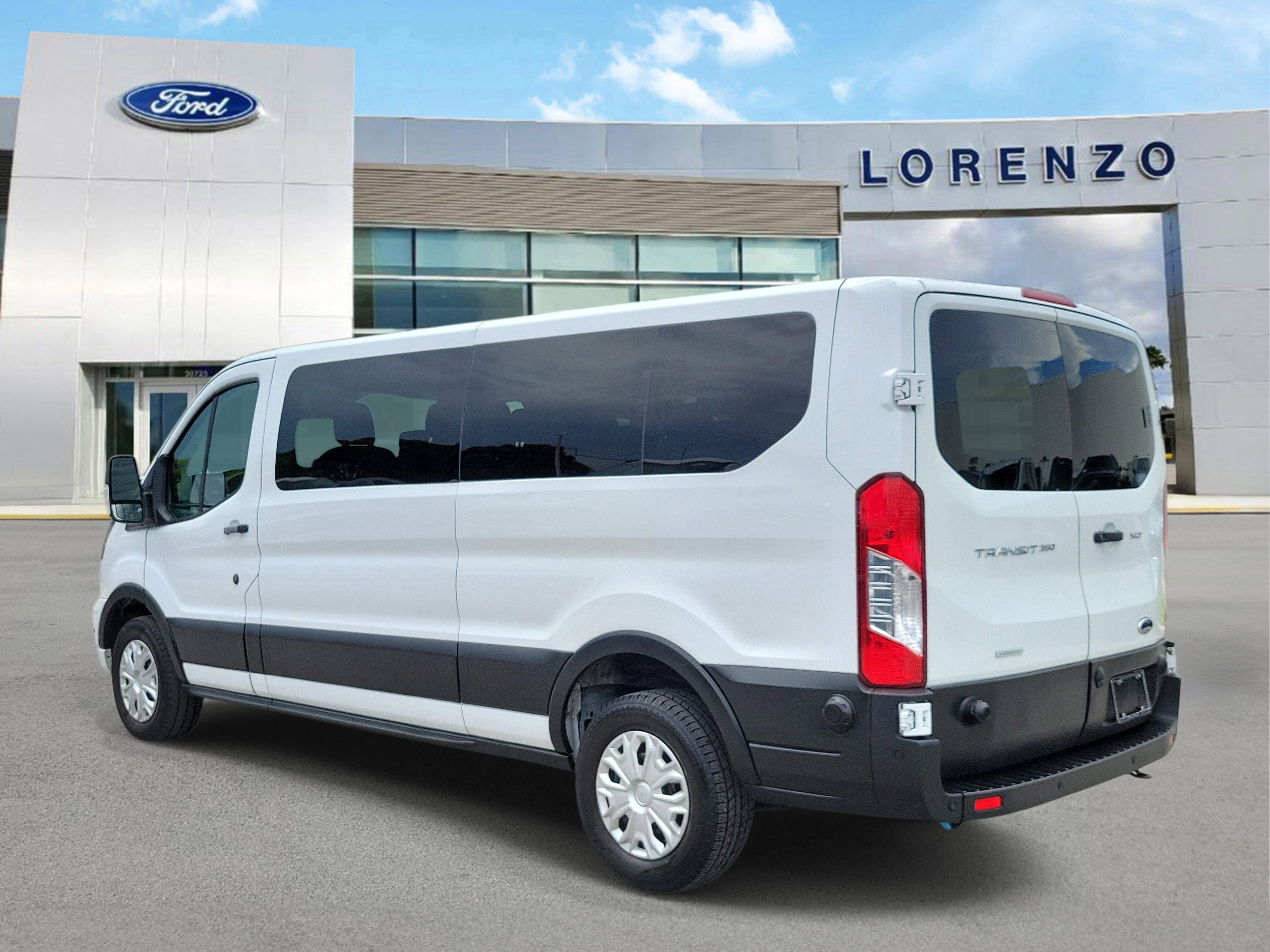 Used 2024 Ford Transit 350 XLT RWD image 7
