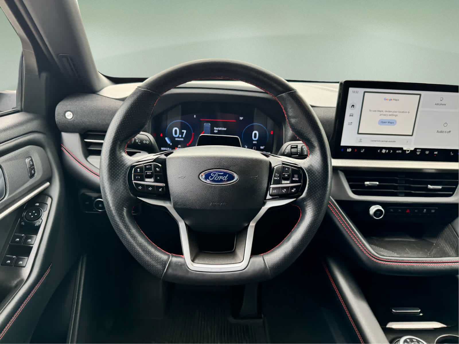 Used 2025 Ford Explorer ST-Line w/ ST-Line Street Pack AWD/4WD image 16