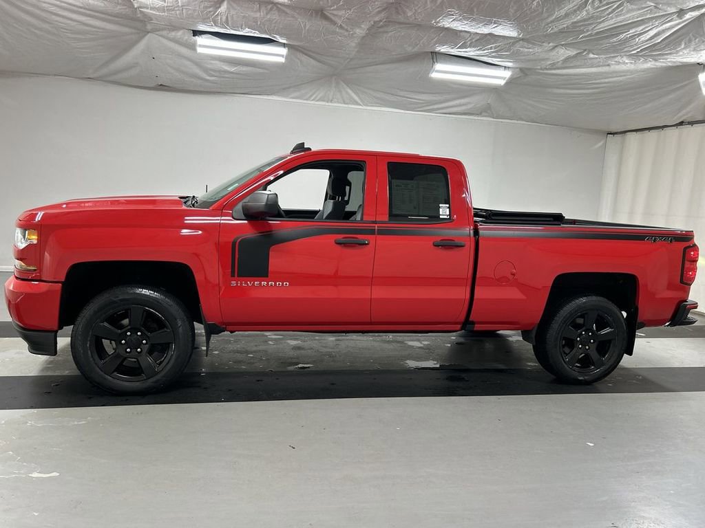 Used 2018 Chevrolet Silverado 1500 Custom w/ Custom Value Package image 6