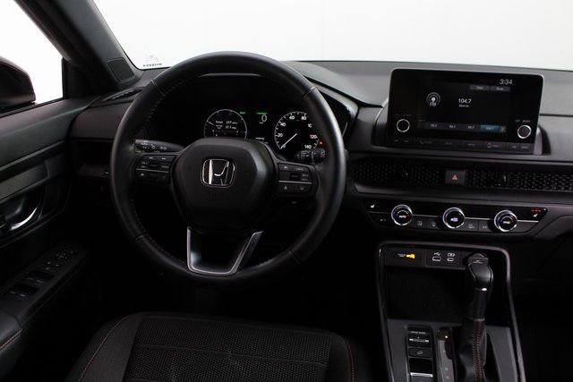 Used 2025 Honda CR-V Sport image 8