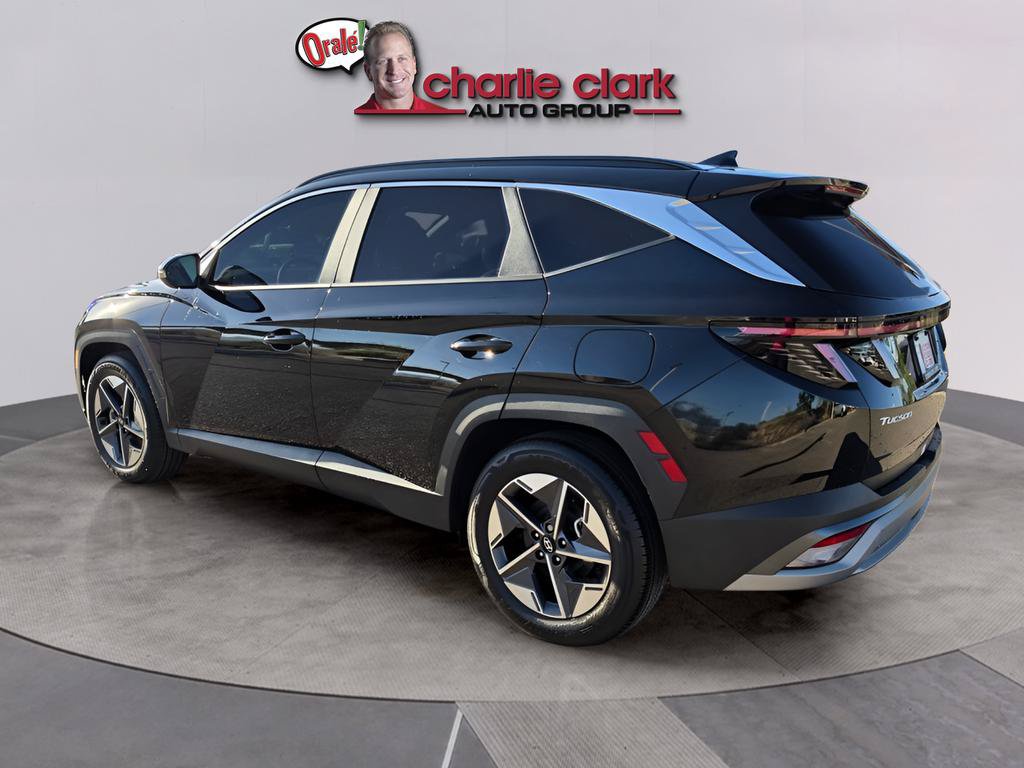 Used 2025 Hyundai Tucson SEL FWD image 3