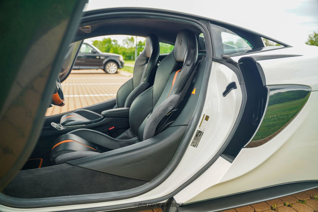 Used 2017 McLaren 570S Coupe RWD image 66