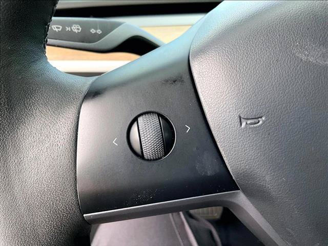 Used 2023 Tesla Model Y Long Range AWD/4WD image 16