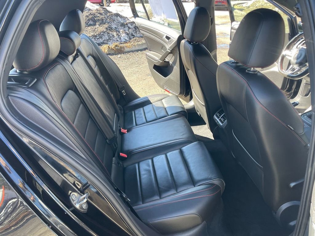 Used 2021 Volkswagen GTI SE image 27