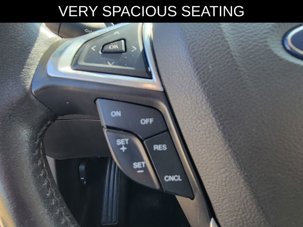 Used 2016 Ford Fusion SE w/ Equipment Group 202A image 21