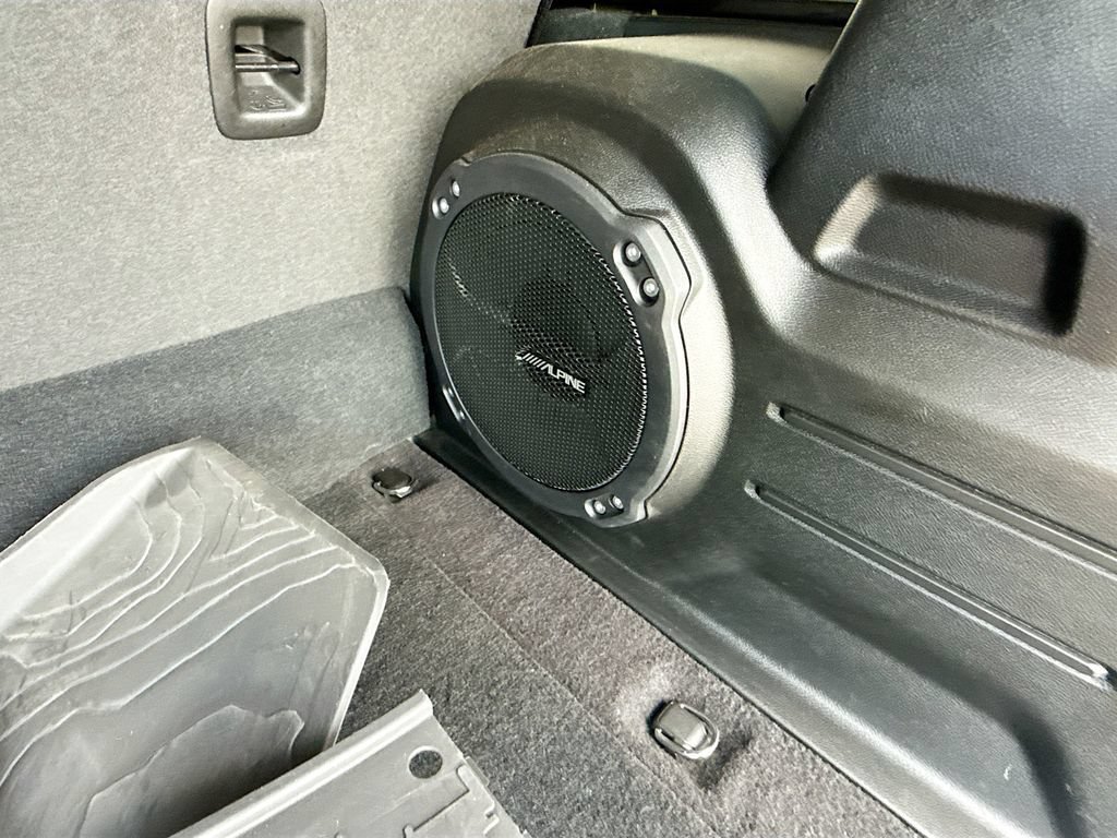 Used 2023 Jeep Wrangler Unlimited w/ Sun & Screen Package AWD/4WD image 31