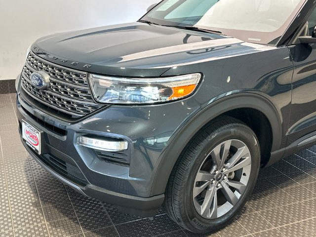 Used 2023 Ford Explorer XLT w/ Equipment Group 202A AWD/4WD image 7