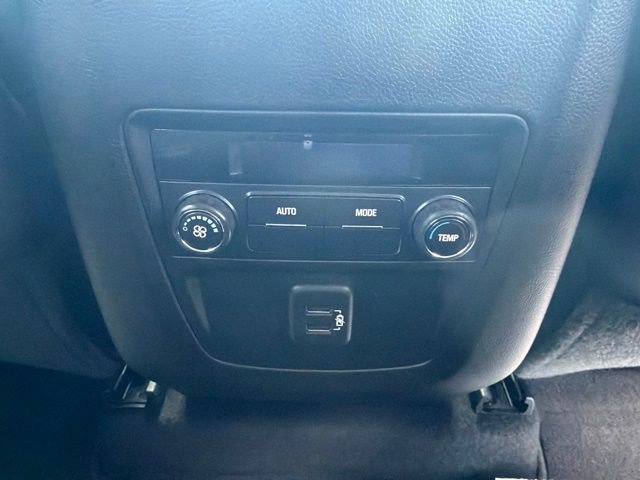 Used 2018 Buick Enclave Essence AWD/4WD image 28