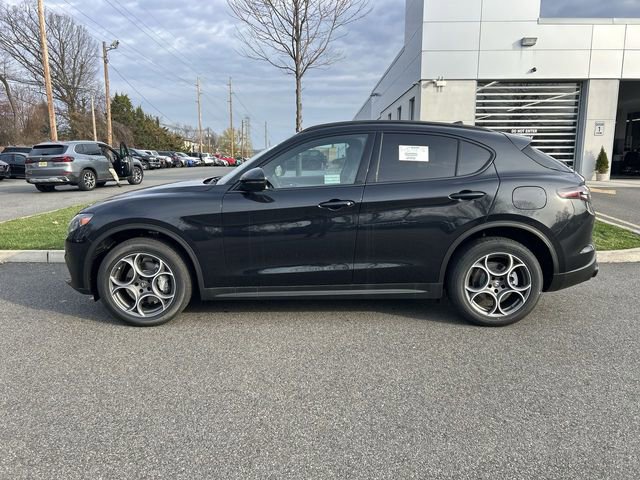 New 2026 Alfa Romeo Stelvio Sprint AWD/4WD image 5