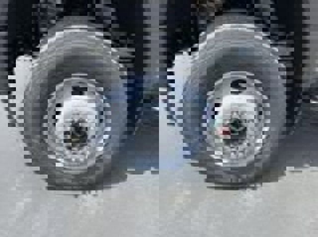 Used 2024 Ford F600 4x4 Regular Cab Super Duty w/ XLT Value Package image 4