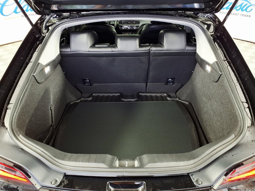 Used 2025 Acura Integra FWD image 9