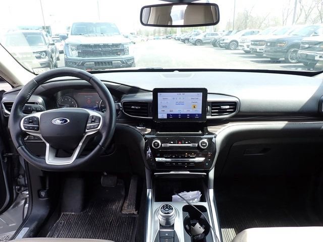 Used 2021 Ford Explorer Limited w/ Hybrid Equipment Group 310A image 13