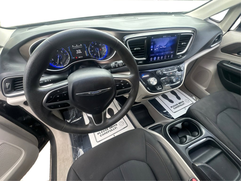 Used 2017 Chrysler Pacifica Touring Plus w/ Tire & Wheel Group image 32