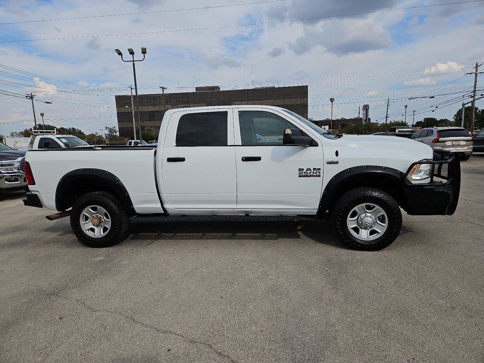 Used 2018 RAM 2500 ST AWD/4WD image 9