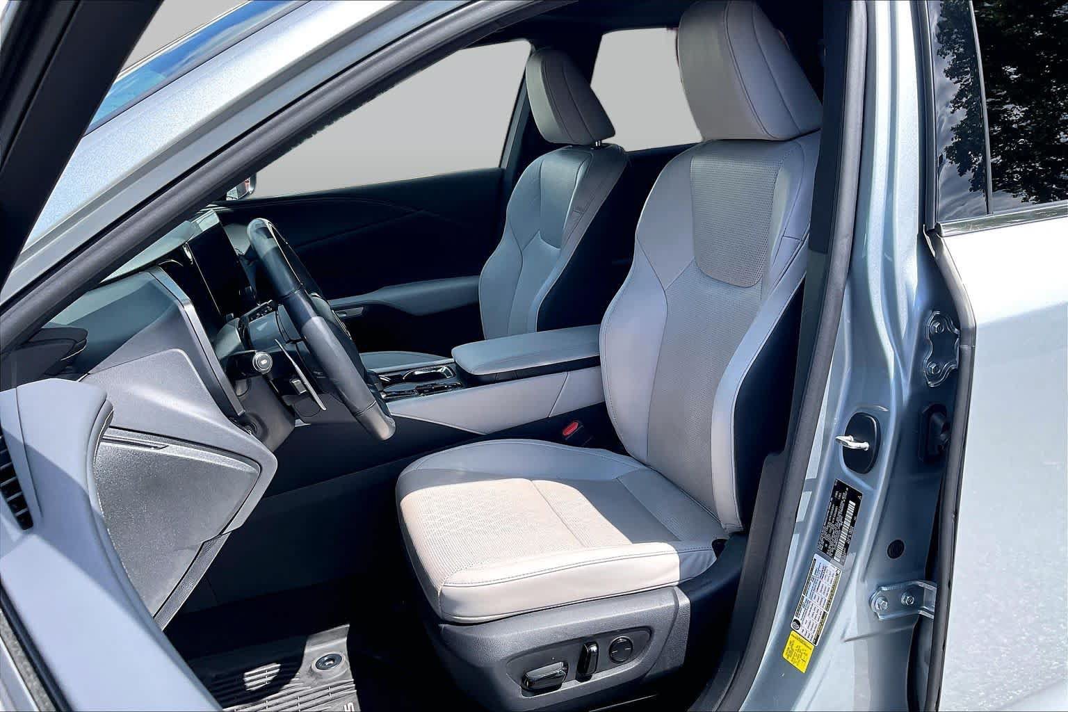 Used 2023 Lexus RX 350 Premium Plus w/ Accessory Package (Z1) FWD image 7