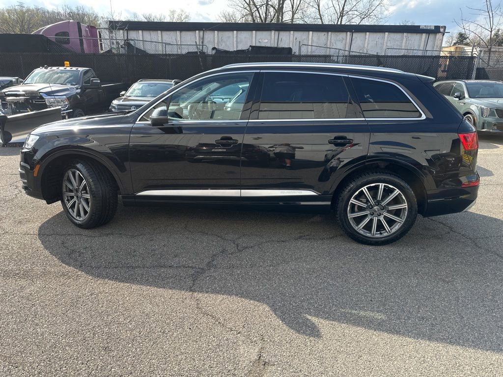 Used 2018 Audi Q7 3.0T Premium Plus w/ Premium Plus Package image 3