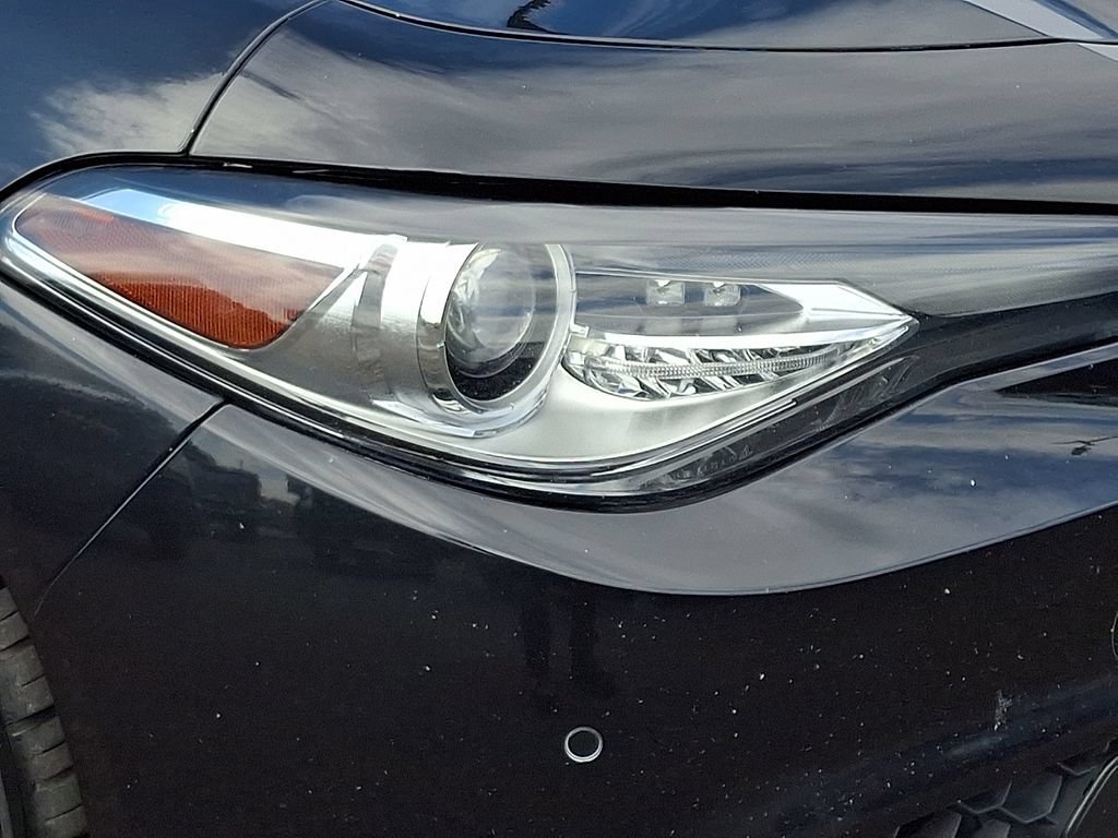 Used 2021 Alfa Romeo Giulia Ti Sport RWD image 9