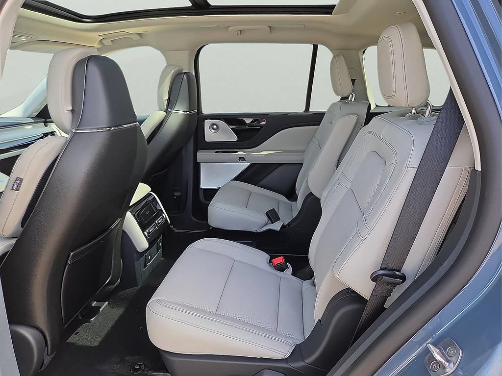 New 2026 Lincoln Aviator Reserve AWD/4WD image 13