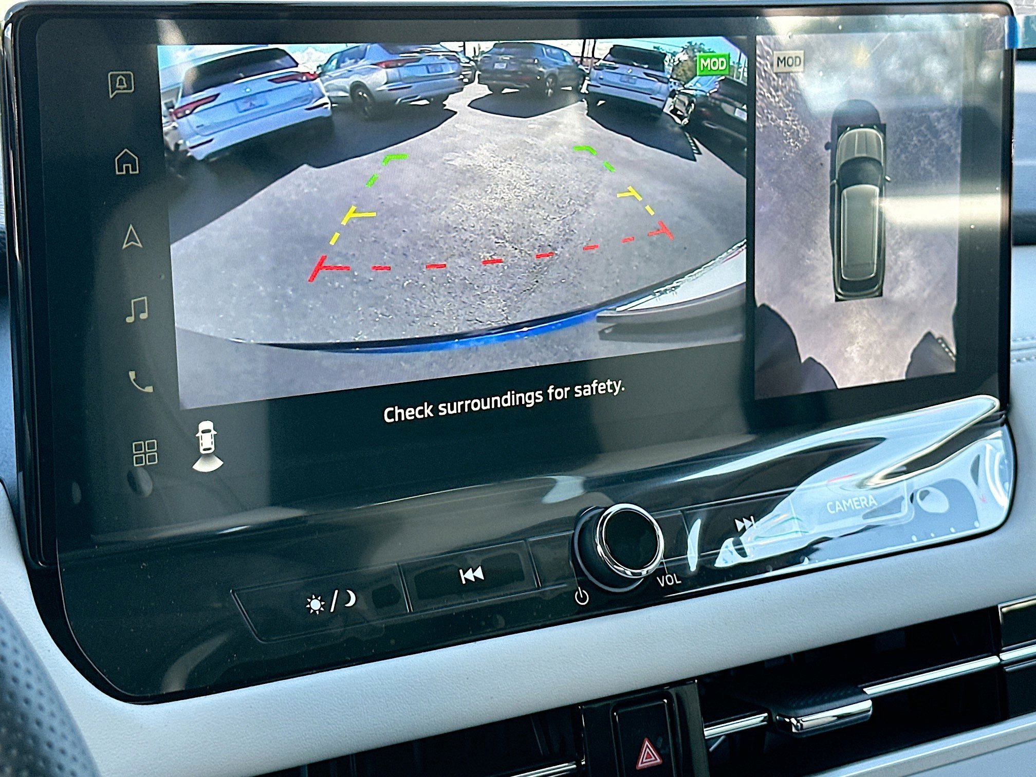 New 2025 Mitsubishi Outlander SE image 9