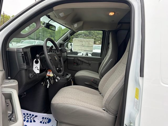 New 2026 Chevrolet Express 2500 w/ Driver Convenience Package RWD image 18