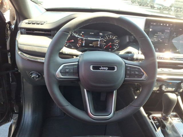 Used 2026 Jeep Compass Limited AWD/4WD image 7
