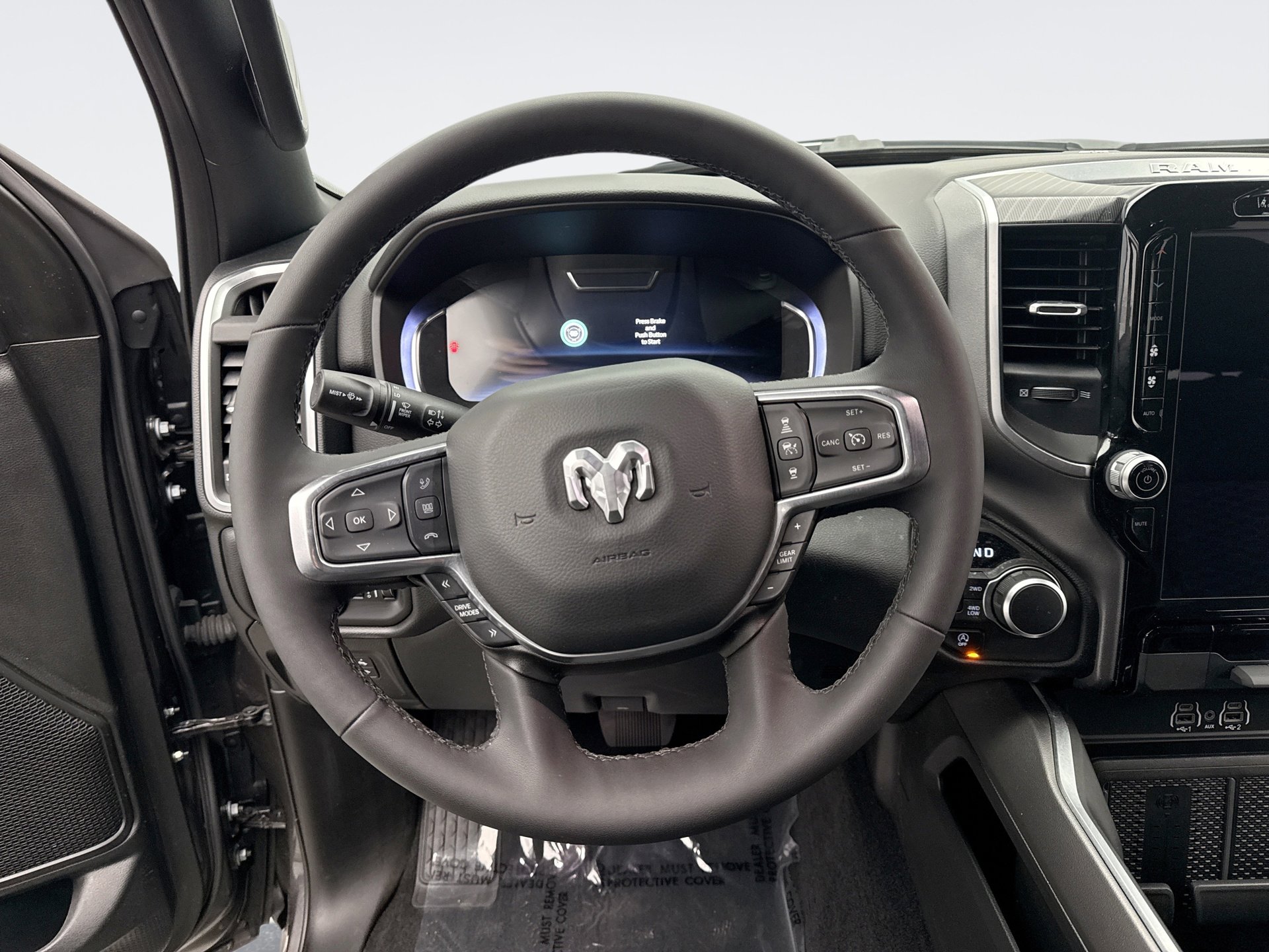 Used 2025 RAM 1500 Big Horn AWD/4WD image 12