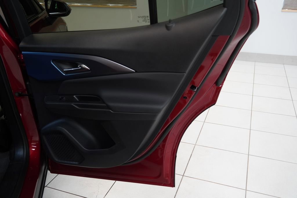New 2026 Chevrolet Equinox EV LT FWD image 24