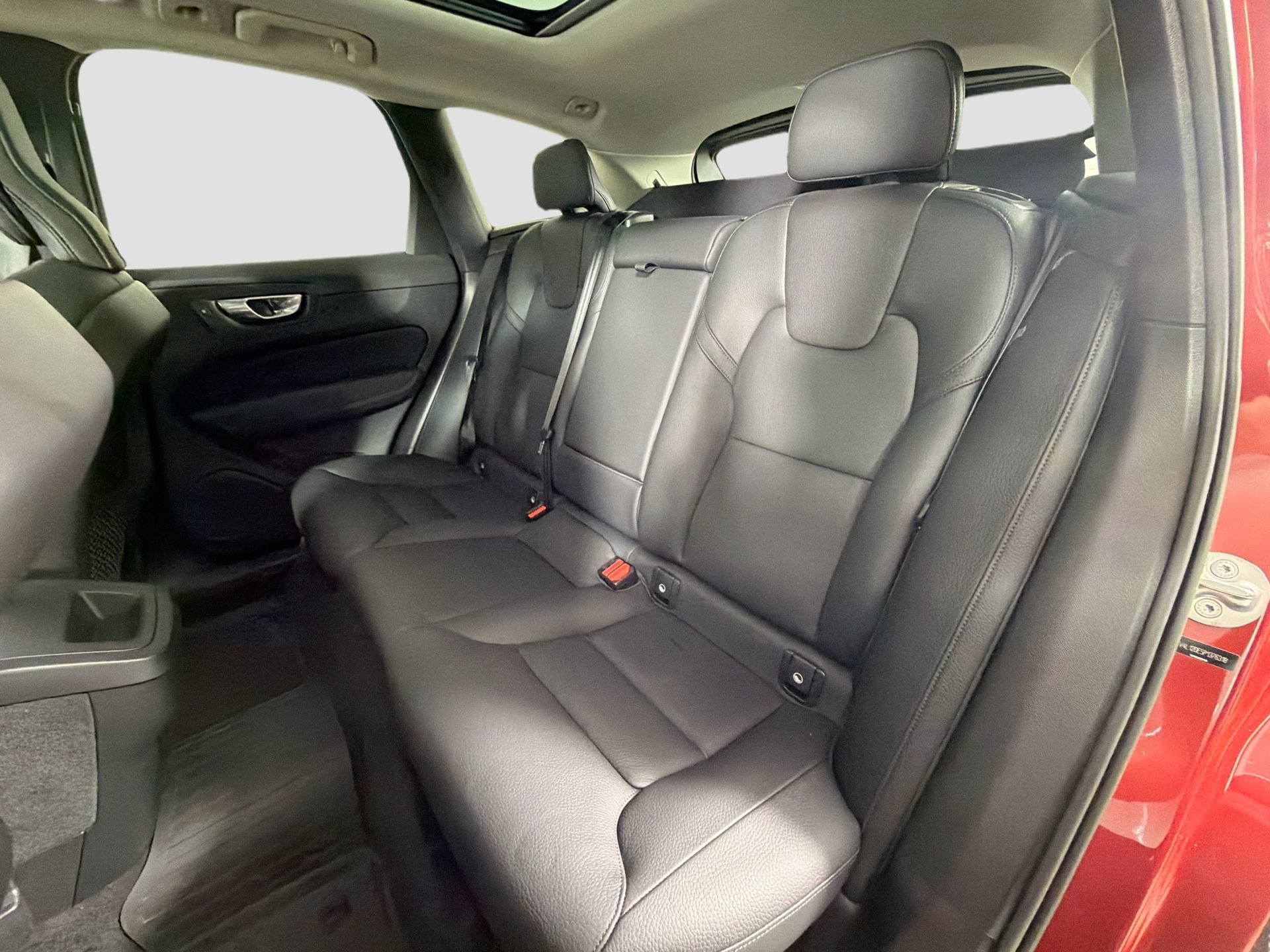 Certified 2023 Volvo XC60 B5 Plus w/ Protection Package Premier FWD image 25
