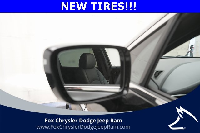 Used 2024 Buick Enclave Essence w/ LPO, Floor Liner Package image 25