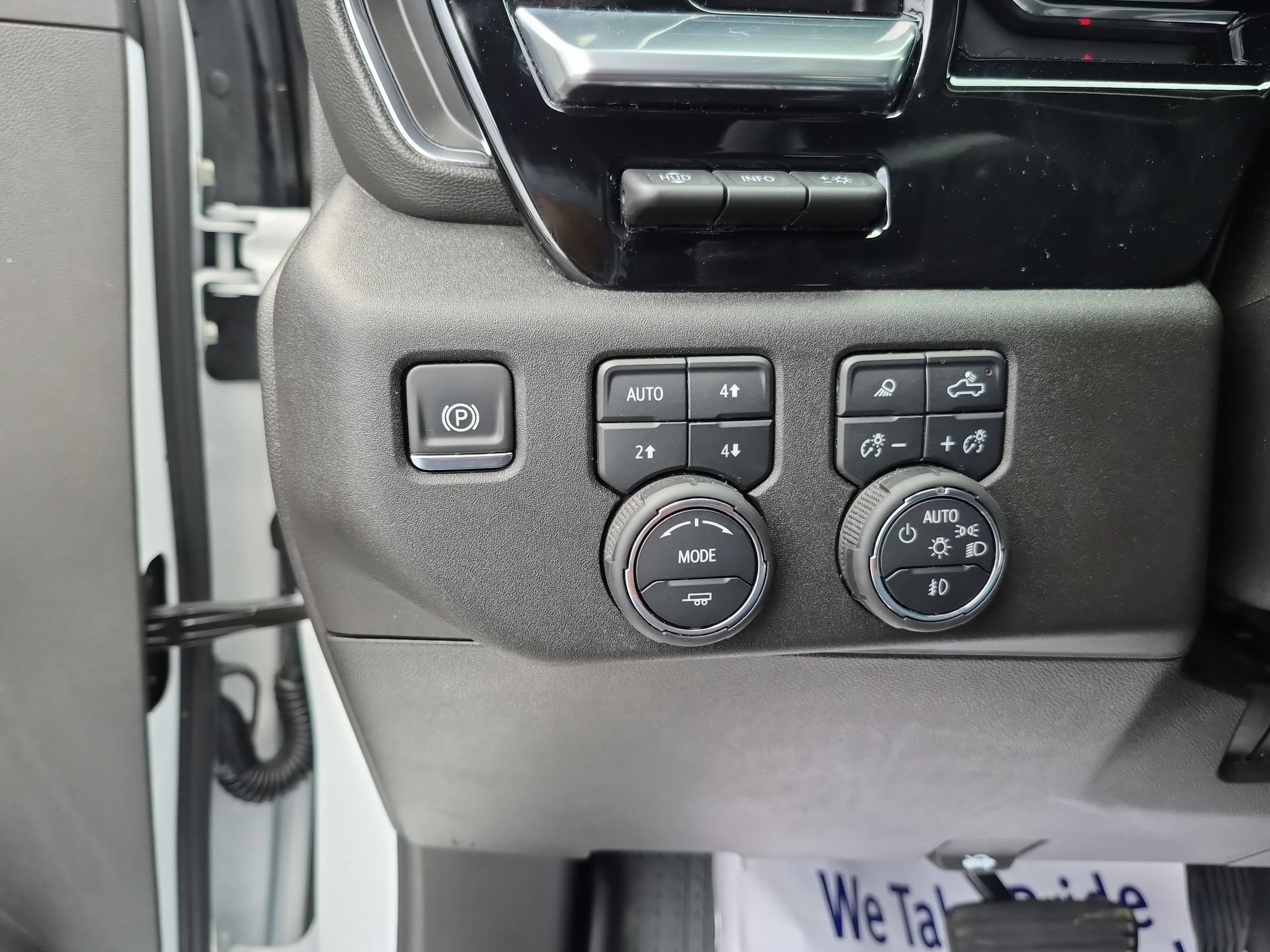Certified 2025 Chevrolet Silverado 2500 LTZ w/ LTZ Premium Package AWD/4WD image 18
