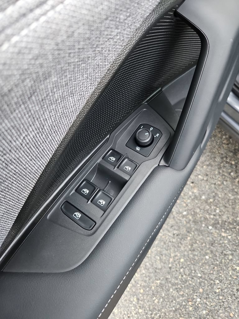Used 2025 Volkswagen Tiguan S AWD/4WD image 24