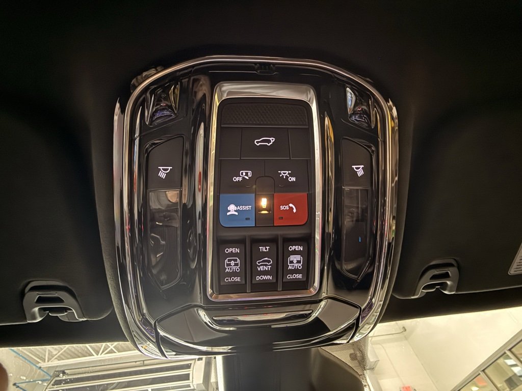 Used 2024 Jeep Grand Wagoneer Series III w/ Quick Order Packagew 28T image 48