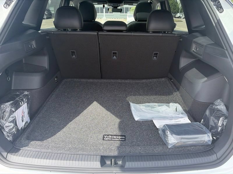New 2026 Volkswagen Tiguan SE R-Line AWD/4WD image 6