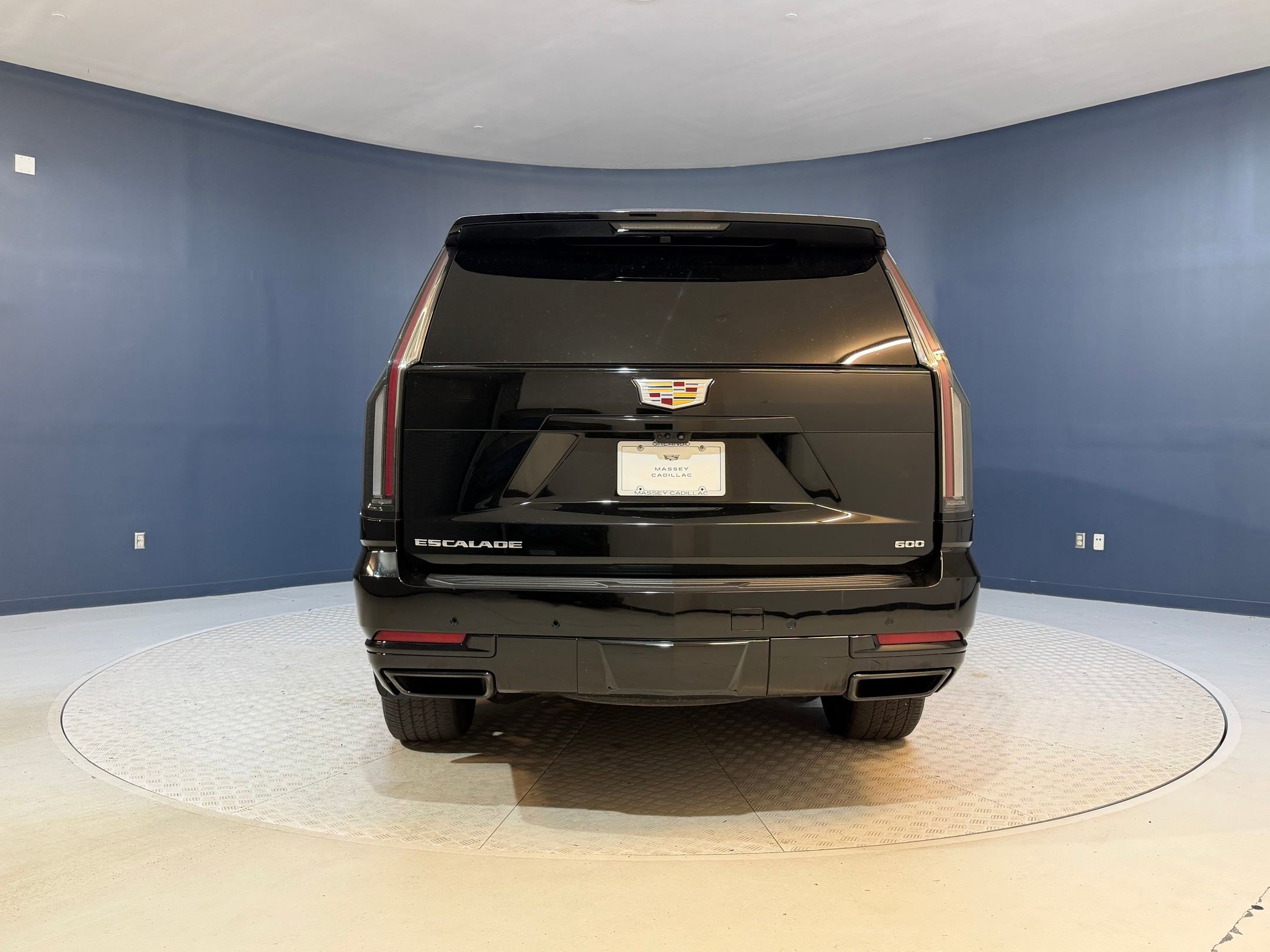 Used 2025 Cadillac Escalade ESV Sport AWD/4WD image 9