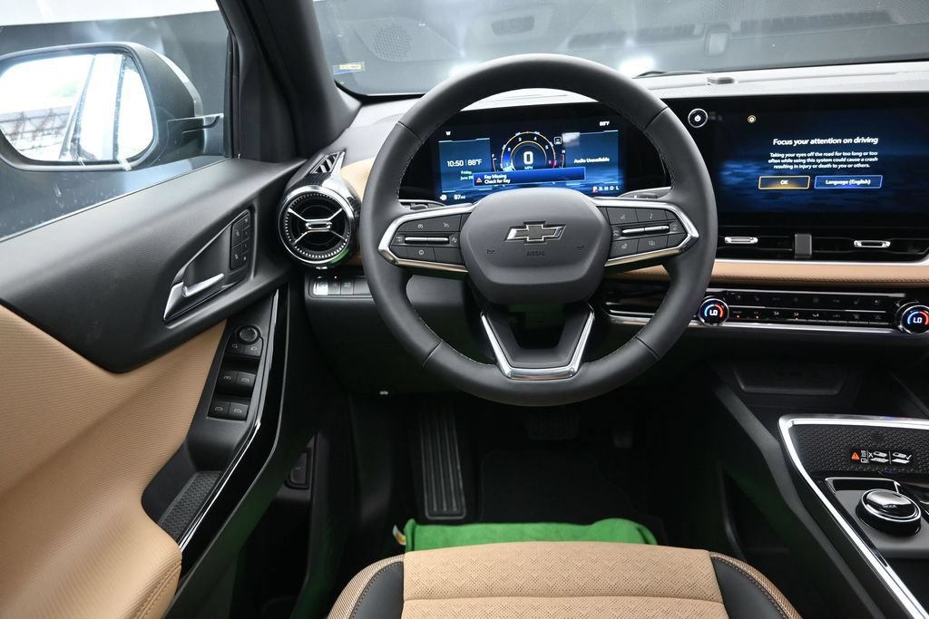New 2026 Chevrolet Equinox ACTIV w/ Convenience Package III FWD image 29