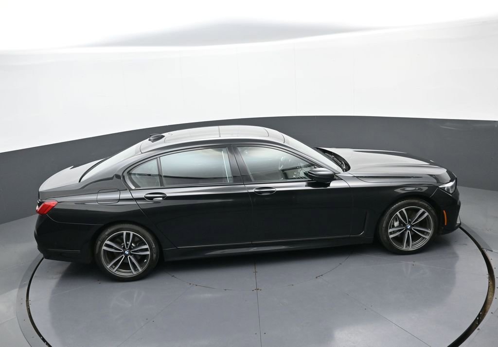 Used 2022 BMW 740i xDrive w/ M Sport Package image 38
