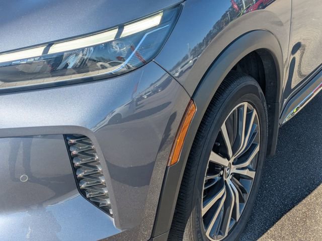 Used 2025 INFINITI QX60 Sensory w/ Vision Package image 9