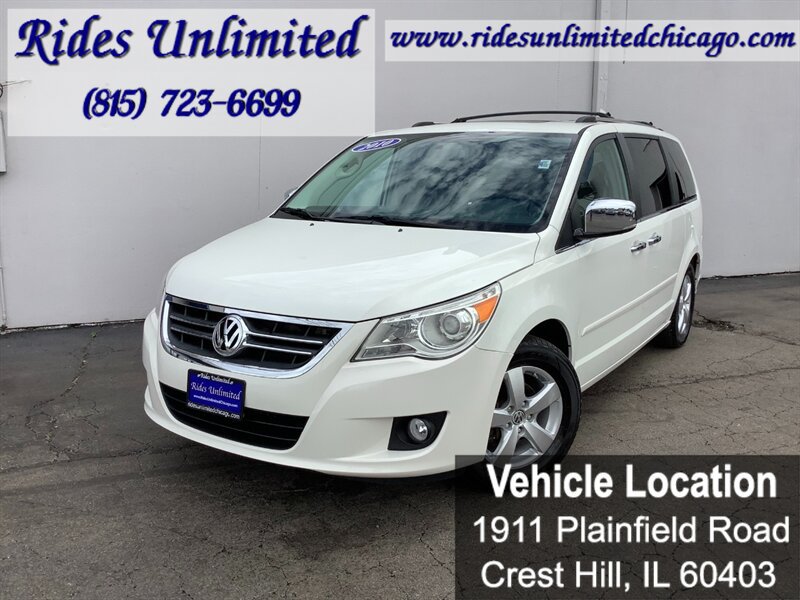 Used 2010 Volkswagen Routan SEL Premium FWD image 1