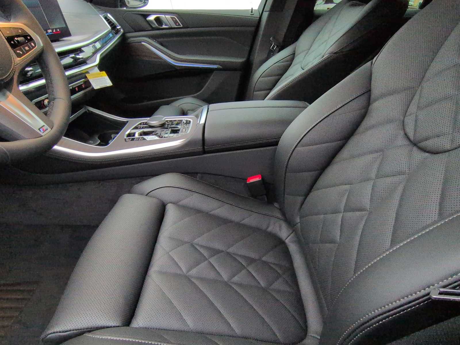 Used 2026 BMW X5 xDrive50e w/ M Sport Package AWD/4WD image 10