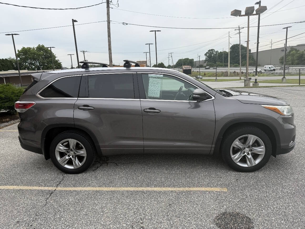 Used 2015 Toyota Highlander Limited AWD/4WD image 4