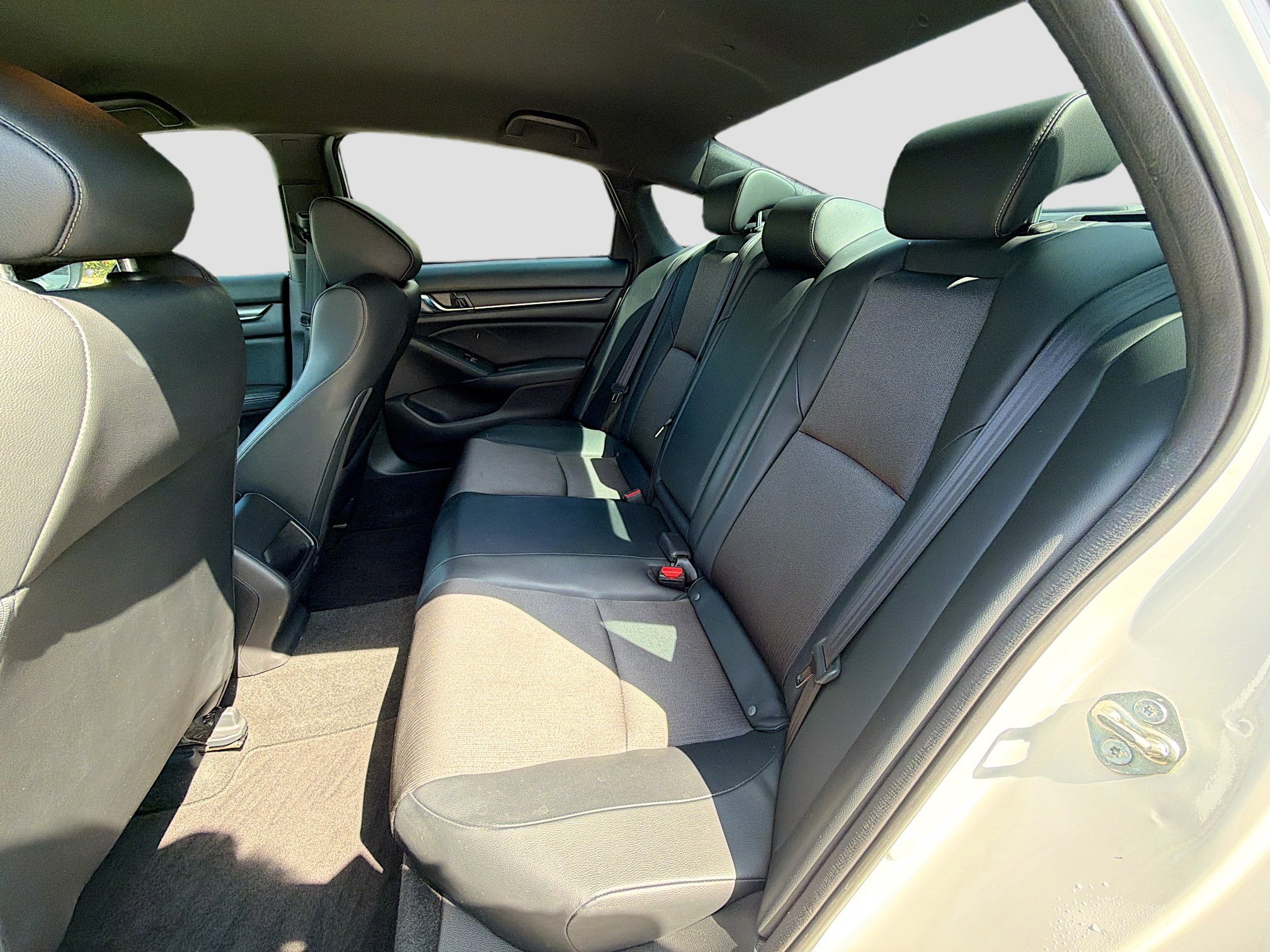 Used 2018 Honda Accord Sport image 18