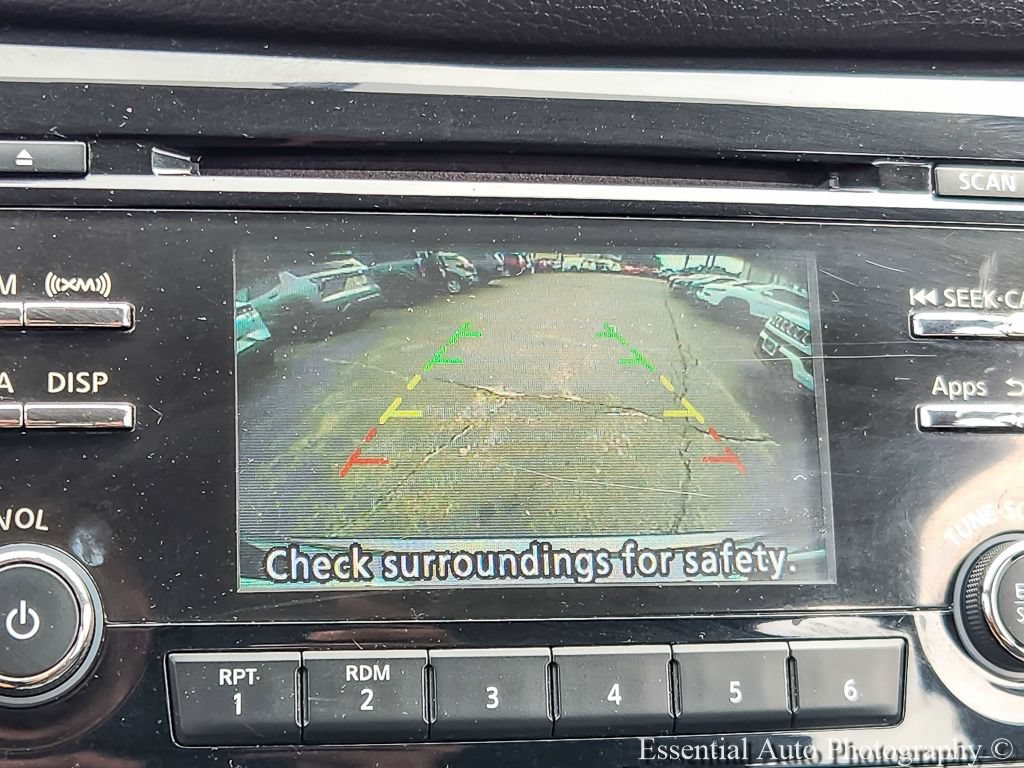 Used 2015 Nissan Rogue S AWD/4WD image 12