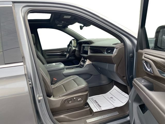 Used 2021 GMC Yukon XL Denali w/ Denali Premium Package AWD/4WD image 17