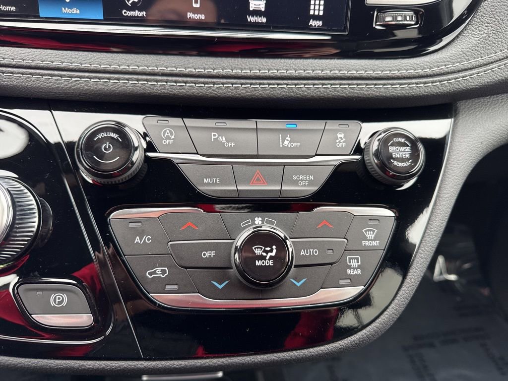 New 2026 Chrysler Pacifica Select image 16