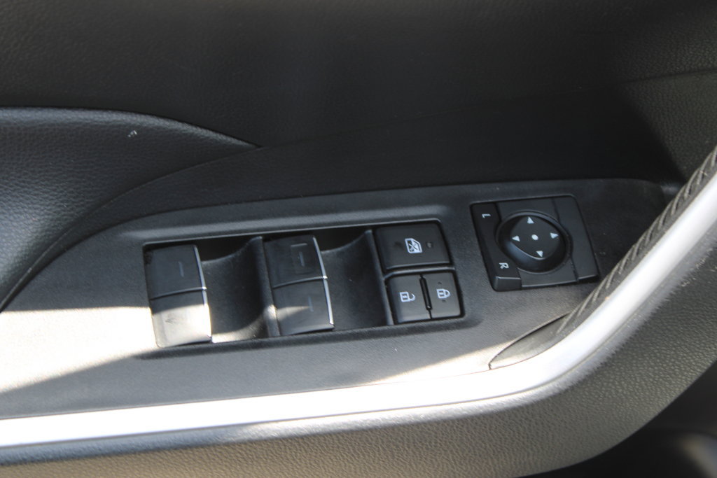 Used 2024 Toyota RAV4 XLE AWD/4WD image 30