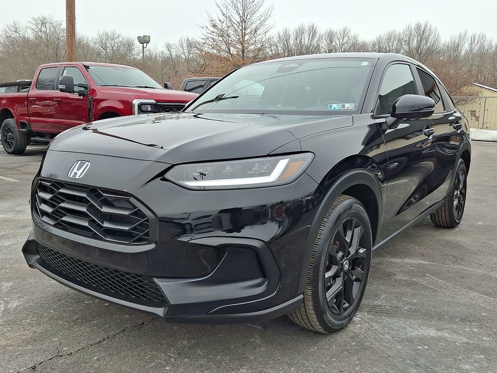 Used 2025 Honda HR-V Sport image 3