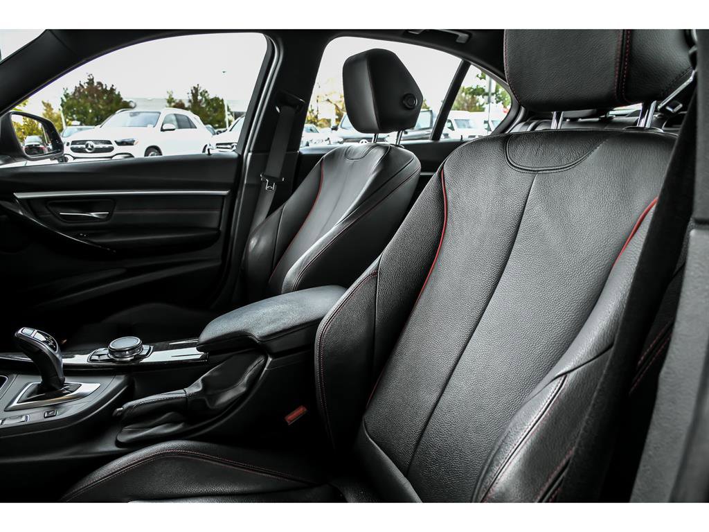 Used 2017 BMW 330i xDrive Sedan image 12