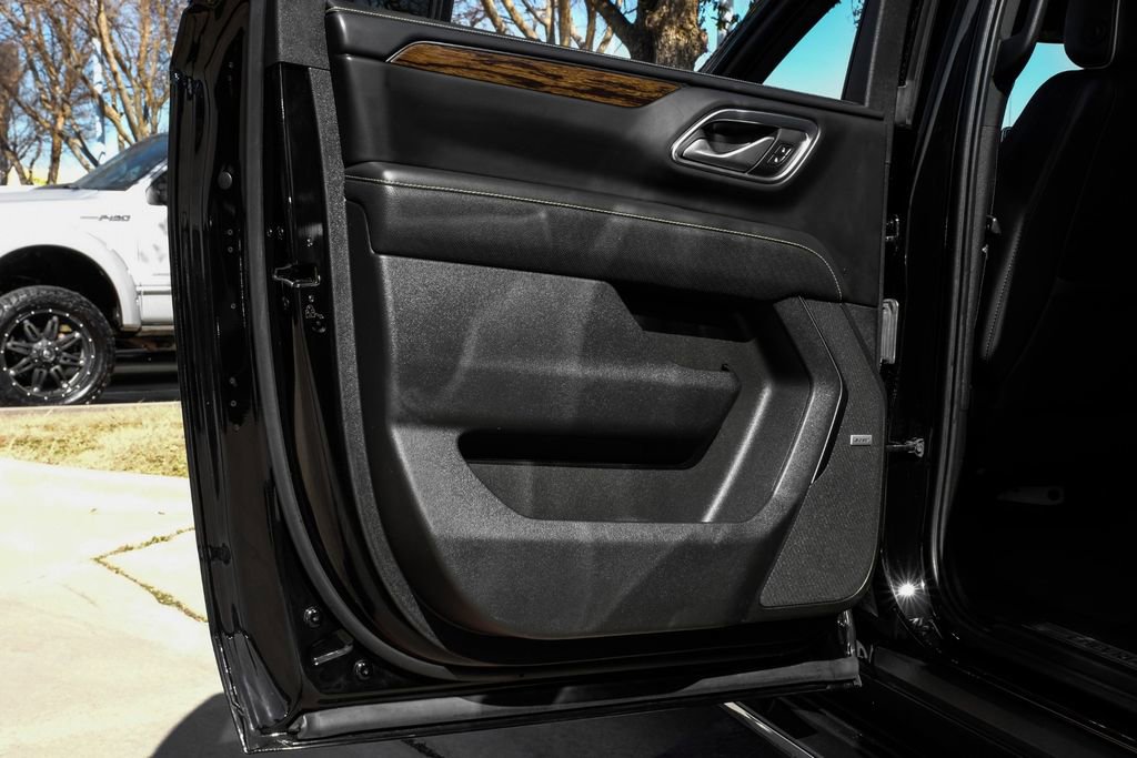 Used 2024 Chevrolet Suburban Premier image 44